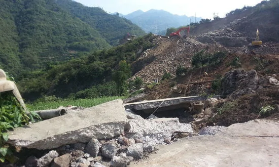 三峽庫區地質災害已致26人死水電站首次被沖毀