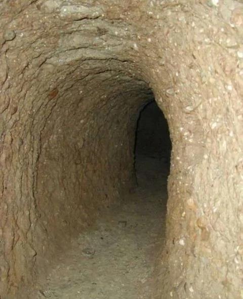 小矮人非传说 欧洲发现地下上千条隧道