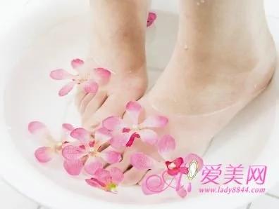 4信号预示人老脚先衰 对症缓解缓解足部不适