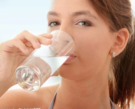為什麼醫生總叫你多喝水，想知道真相嗎？| jiaren.org