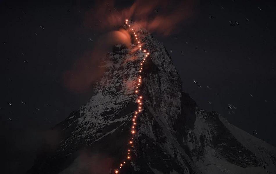 摄影师创意:一组令人惊叹的登山照