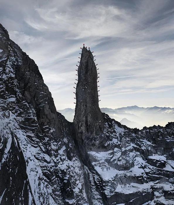 摄影师创意:一组令人惊叹的登山照