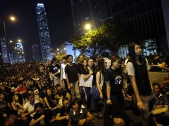 香港中環10月10號晚上的」占中「人群