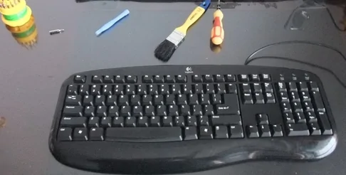 電腦鍵盤如何清理