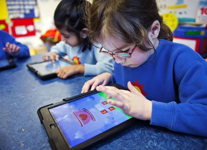 揭秘:苹果老板乔布斯为何限制孩子 不让玩iPad