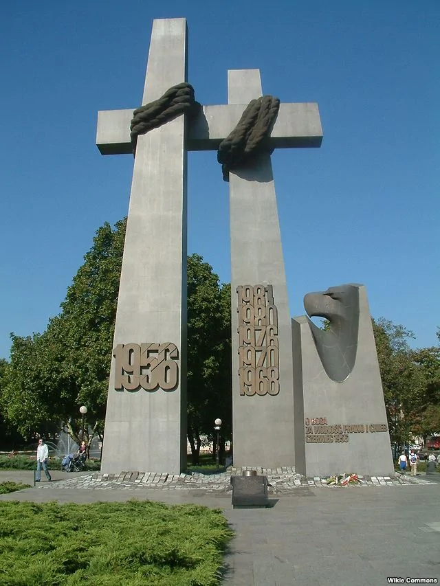 波茲南事件紀念碑(圖片來自: Radomil talk)