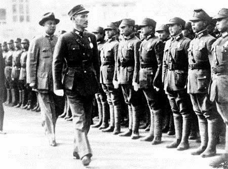 是毛泽东的《论持久战》理论指导了全中国的抗日战争吗？