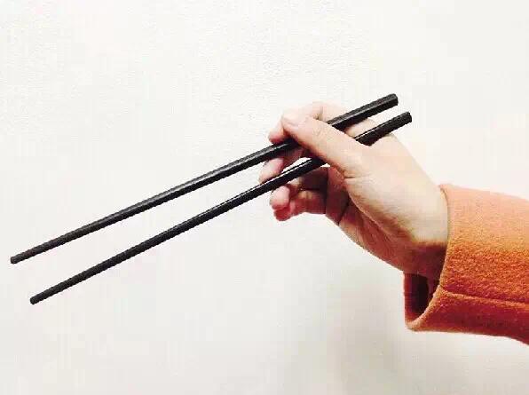 不说不知道,8成人不会用筷子!7种错误方法,你是哪一种?