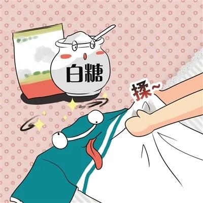 一招讓衣服領口泛黃、發霉變乾淨!超有效的洗衣服方式!
