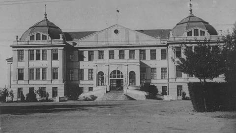 张作霖:宁可少养5万兵 但东北大学是非办不可