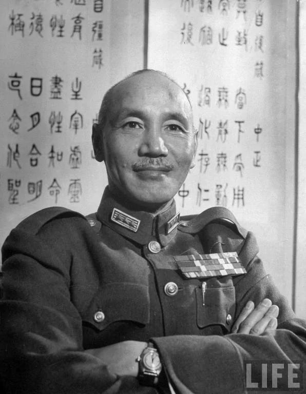 官邸“憩庐”内的蒋介石