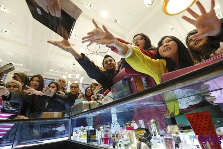 一篇妙文!当美国奢侈品店遇上中国人