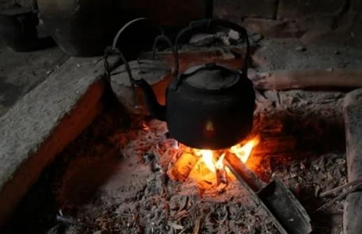 如果你要燒壺開水，沒有足夠的柴火，你該怎麼辦？
