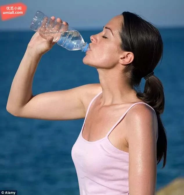 专家指出：多喝水可能会伤身！那所以喝多少才是正确的呢？--优觅小闹