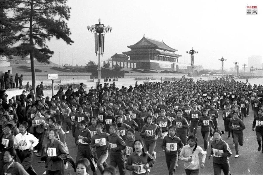 过年1975-2015:影像记录中国社会之变