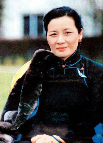 要叫人不死 肠中须无屎!! 宋美龄女士长寿秘密大公开!!!