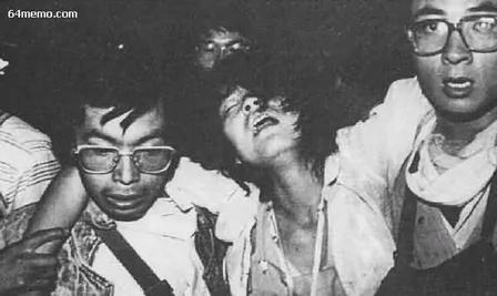 天津坦克第一师 突入北京城轧死11人