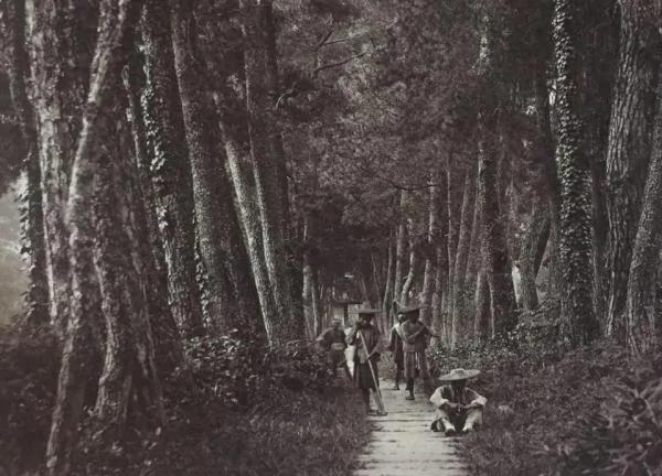 瑞士人镜头下的150年前的中国:宁静低矮