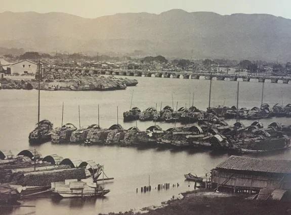 瑞士人镜头下的150年前的中国:宁静低矮