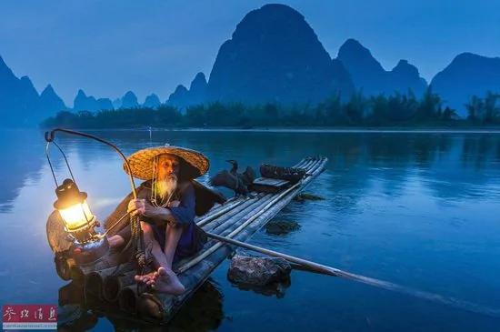 唯美意境: 外国摄影师记录中国最原始捕鱼法