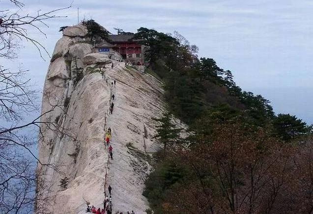 为何〝华山自古一条路〞?