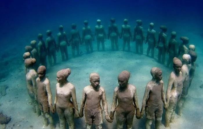 神秘莫测的海底下 生活着奇特人类