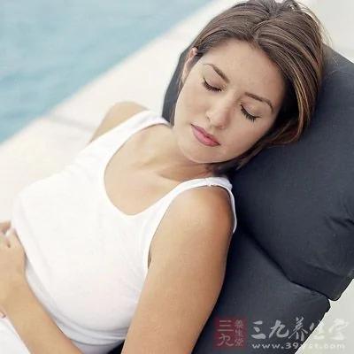 夏天午憩20分钟 可比夜晚熟睡8小时