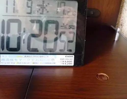 家俱上总是擦完又落灰?教你一招简单又实用