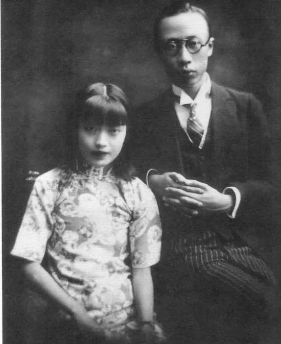 故宫66年来首次展出老照片 17岁婉容秀美照片