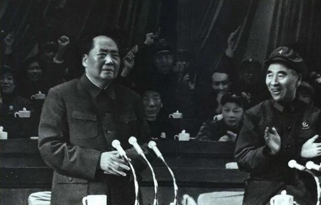 毛泽东说邓小平可以当个图书管理员