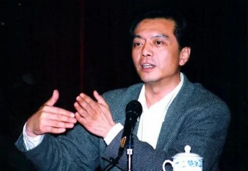 载入史册-六四杜宪薛飞的黑衣抗争