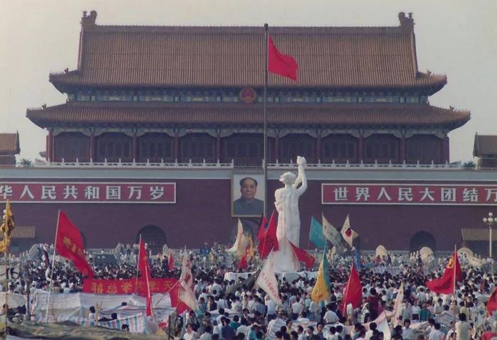 10 张不能忘怀的“六四”旧照片