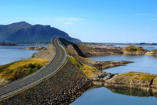 全球最美的10条公路 再远都值得去!