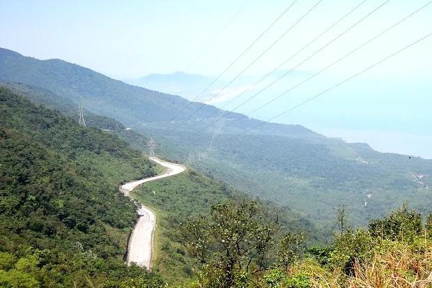 全球最美的10条公路 再远都值得去!