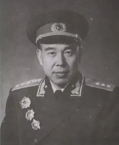 黄永胜之子谈当年中南海最大的斗争