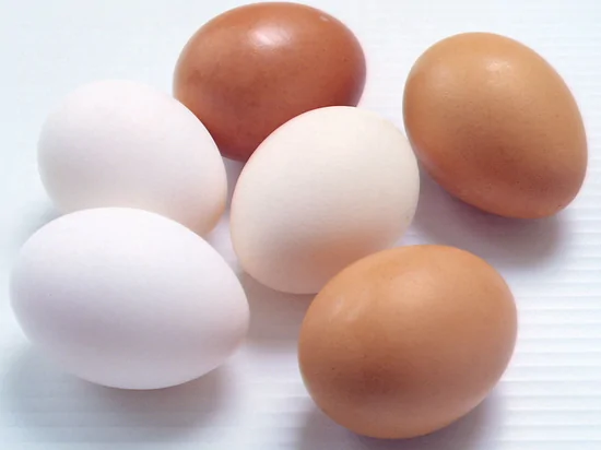 用冷水冰刚煮熟的鸡蛋健康吗？快点来学煮鸡蛋技巧吧！--阿里百秀