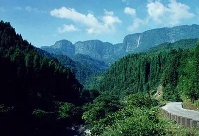 四川“迷魂凼” 进得去难出来