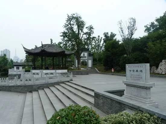 忠孝廉洁,血染沙场--东晋宰相卞壶