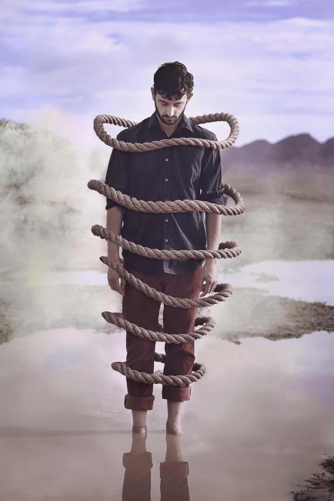 失眠摄影师拍超现实照片 惊倒一片