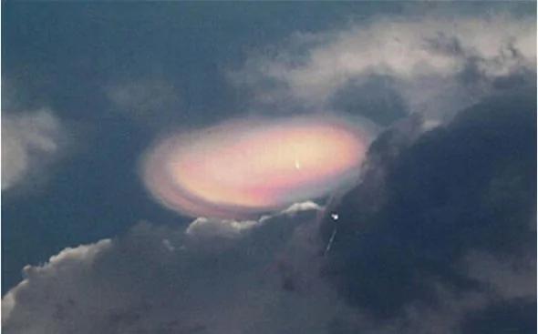 UFO档案:外星人曾多次造访