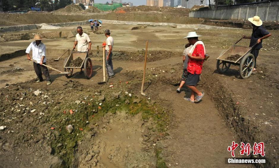 成都工地发现盛唐园林遗址 挖出千年古井