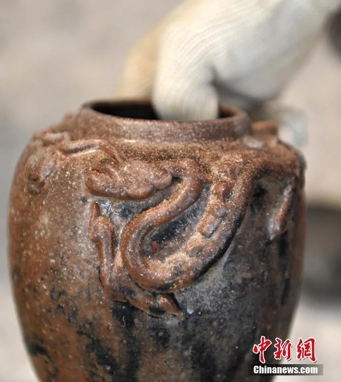 成都工地发现盛唐园林遗址 挖出千年古井