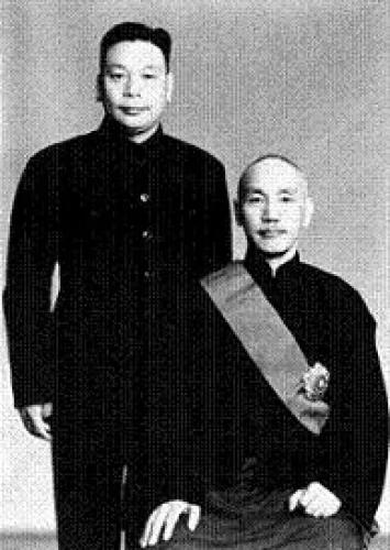 蒋介石:从共产“粉丝”到反共先锋