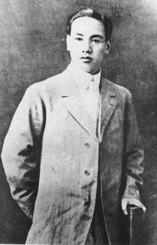 蒋介石:从共产“粉丝”到反共先锋