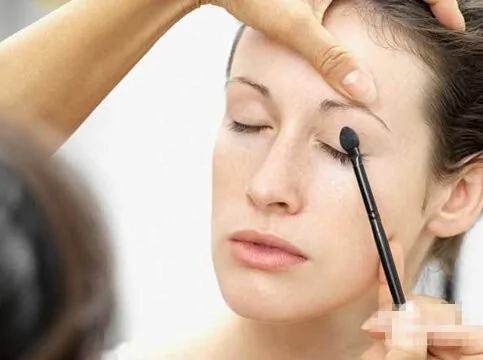 万万想不到这17种生活用品竟然有毒(附替代方案)