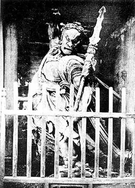 95年前一个日本人在少林寺拍到了什么?现在再也不可能看到了