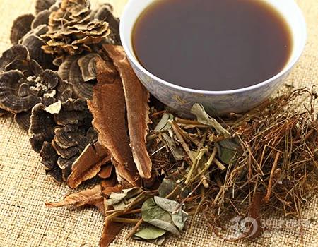 夏季喝凉茶有禁忌:凉茶竟是这三类人的“催命符”