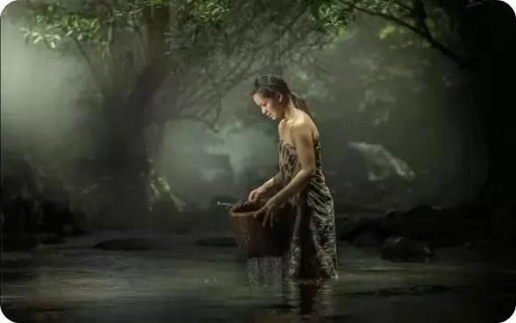 抱怨男人穷的女人也是穷人