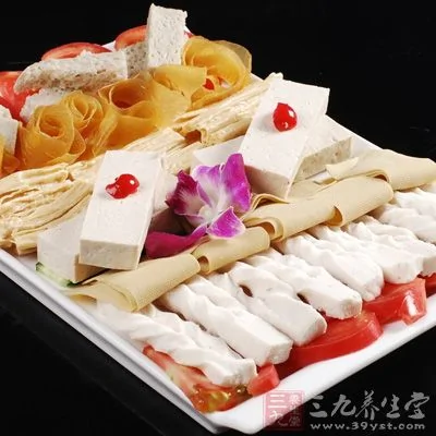 豆腐、豆浆也是在中华饮食的菜单上“活跃”了几千年