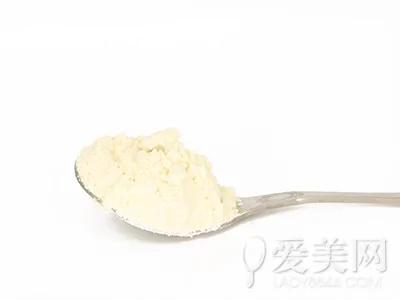 黄牙齿有救了 5分钟居然就把整年累积的黄牙垢都去除了!